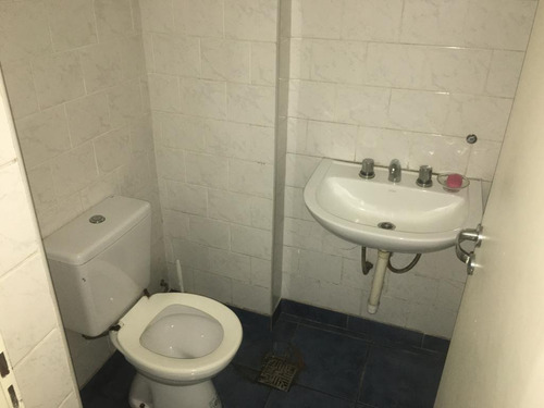 Alquiler Av Montes De Oca Al 200, Barracas, Caba
