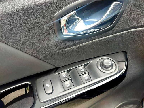 Renault Captur Intense 1.6 16v Flex 5p Aut