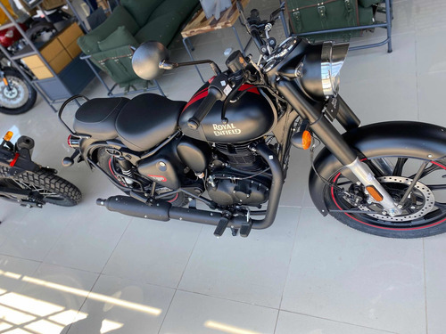 Imagen 14 de 16 de Royal Enfield Classic 350 Dark Stealth Black