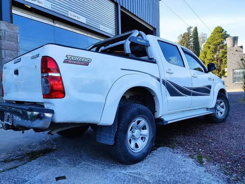 Toyota Hilux Pick-up 3.0 Cd Srv Cuero 171cv 4x2 - E4