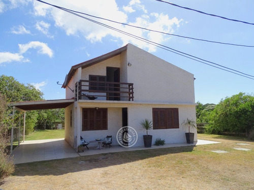 Agüita Linda En Punta Del Diablo