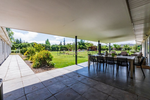Oportunidad!! Casa En Venta 5d/5b En Colina