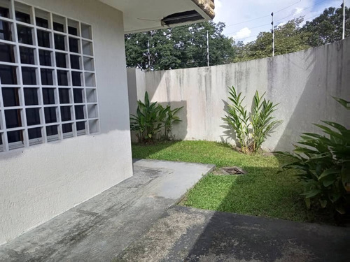 Imagen 25 de 27 de Casa Amplia Ubicada En Urbanización Chilemex, Puerto Ordaz