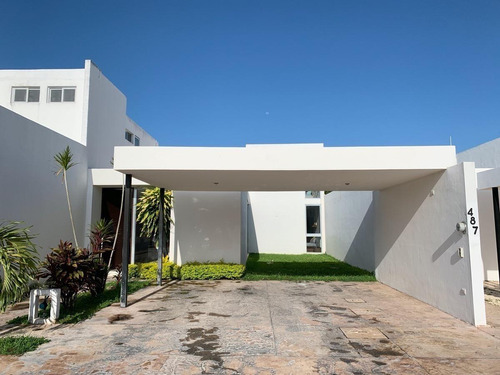 Casa En Venta En Mérida, Privada Campo Cielo Modelo Confort 3 Recámaras