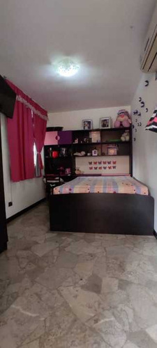 Imagen 7 de 11 de Vendo Ph 204m2 5h/3b/1p La Campiña 6038