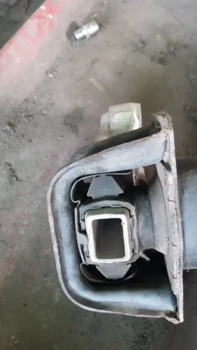 Base Motor Derecha Peugeot 307 (Usado)