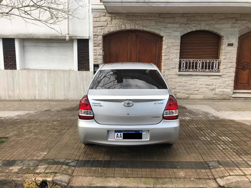 Imagen 3 de 10 de Toyota Etios Platinum