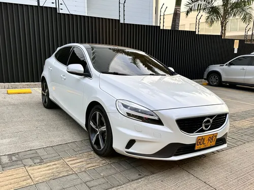 Volvo V40 2.0 T4 Drive-e R-design
