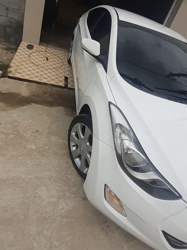 Hyundai Elantra 2013 1.8 16v Gls Aut. 4p
