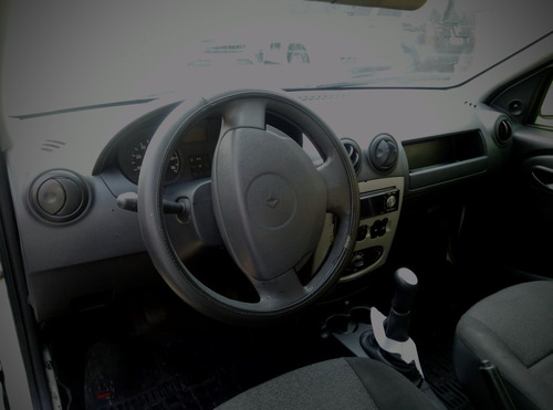 Renault Logan 2009 1.0 16v Expression Hi-flex 4p