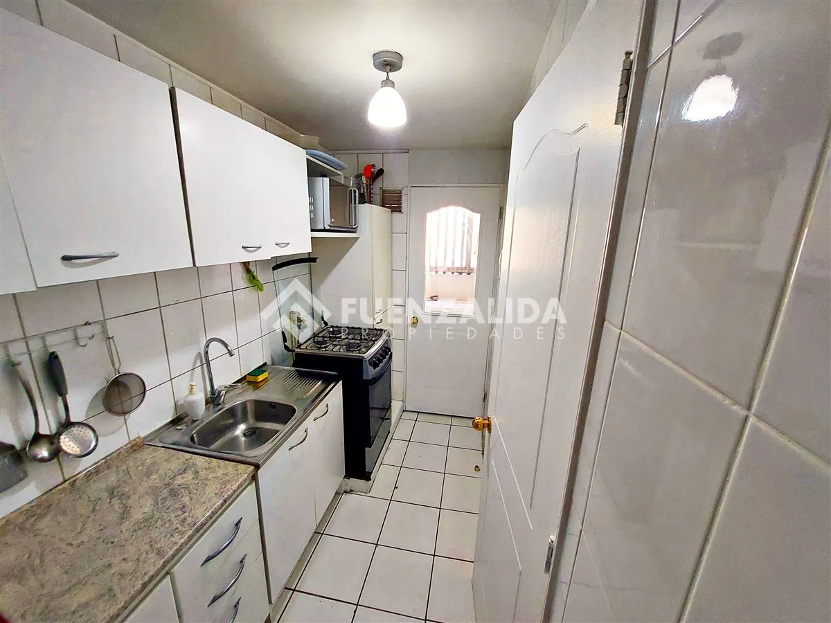 Imagen 4 de 24 de Departamento En Venta De 2 Dorm/2 Baños . En Independencia