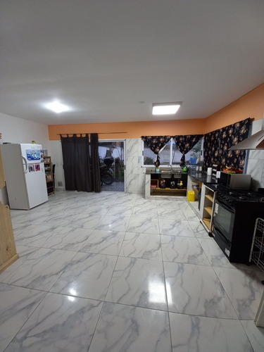 Imagen 4 de 14 de Venta O Permuta Casa 4 Ambientes El Pato