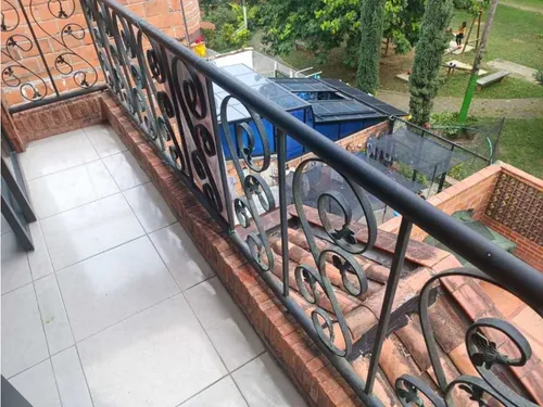 Vendo Casa En Itagüí, Ditaires (portal De Las Flores)