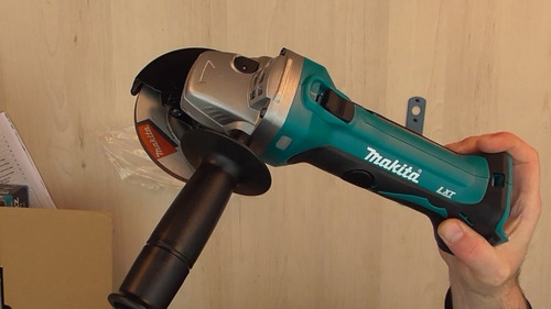 Esmeril Angular 4 1/2 18v Dga452z 11,000 Rpm Sin Bat.