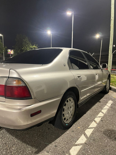 Honda Accord 2.2 Ex At