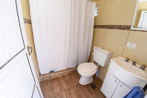 Venta ! Casa Con Pileta En Barrio Las Acequias