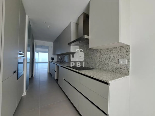 Venta Residencia De Alta Gama 4 Dormitorios En Suite Punta Del Este - Le Parc Iii - Ref : Pbi13701