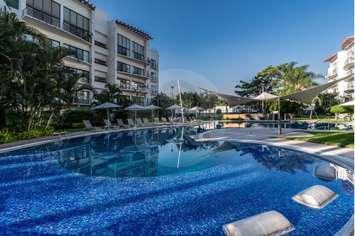 Departamento En Venta En Fraccionamiento Paraíso Country Club