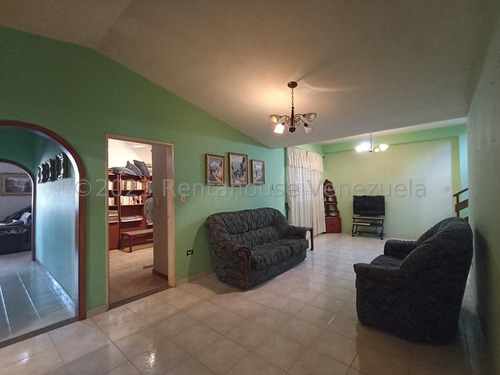 Hermosa Casa Quinta En Venta Ubicada En Urb Corinsa En Cagua Db 25-6245