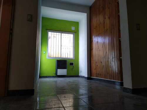 Imagen 4 de 14 de Departamento Tipo Casa En Venta En Lanus Este