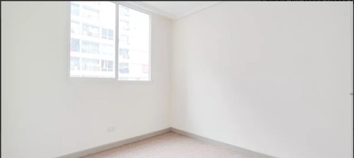 Depto 2 Dorm., 2 Baños, Estac. Y Bodega A Pasos De Metro.