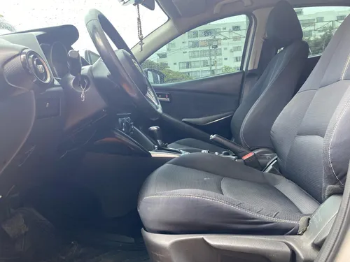 Mazda 2 Touring At 2016