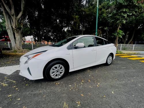 Toyota Prius 1.8 CVT