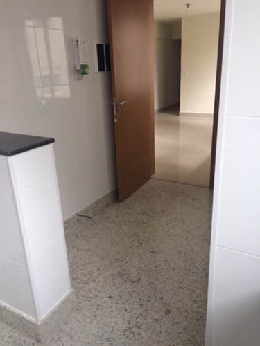 Imagem 7 de 16 de Excelente Apto No Bairro Gutierrez!!! - 3500