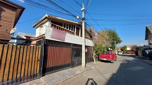 Casa En Venta De 4 Dorm. En Pudahuel