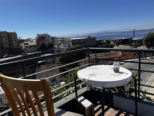 Practico Loft En Arriendo De 1 Dormitorio En Playa Ancha