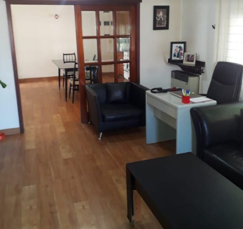 Excelente Casa En Venta De 3 Ambientes C/ Cochera En Bernal- Quilmes