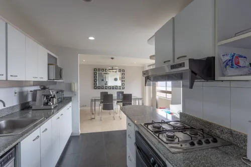 Apartamento En Venta En El Tesoro. Cod V15499