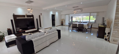 Casa En Venta En La Concepcion De Lujan