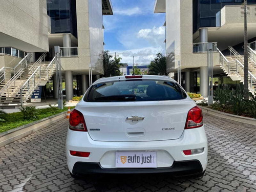 Imagem 7 de 15 de Chevrolet Cruze 1.8 Lt Sport6 16v Flex 4p Manual 2013