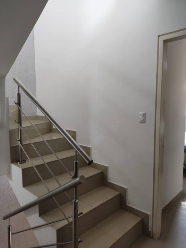 Imagen 4 de 11 de Exclusivo Townhouse Con Acabados De Lujo Res Villas Menhir Jc-lp