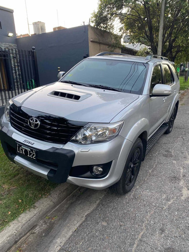 Toyota Sw4 3.0 Srv Cuero I 171cv 4x4 4at 2012