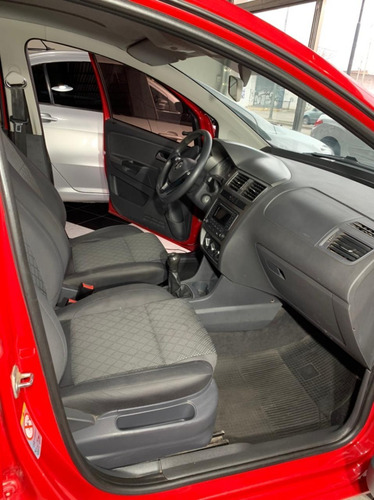 Imagen 6 de 10 de Volkswagen Fox Comfortline 1.6 5p