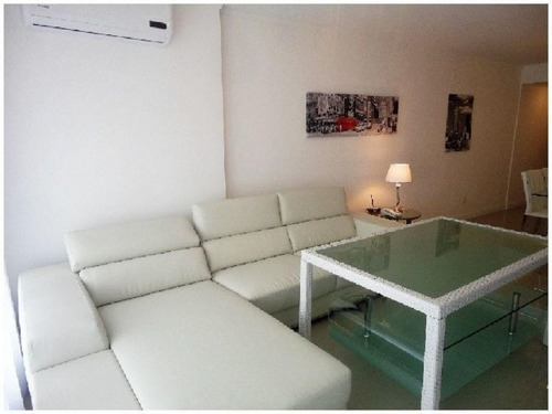 Apartamento En Venta De 3 Dormitorios En Playa Brava