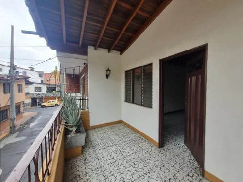 Casa En Venta 2do Piso 2 Niveles En Floresta Alcazares 140 Mt²