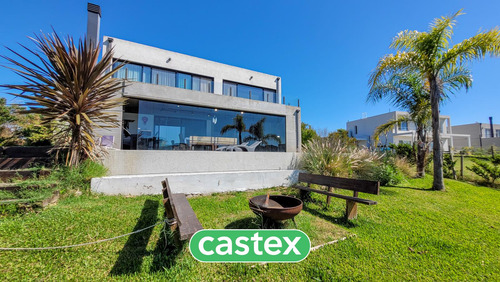 Casa A La Laguna En Venta En Vistas, Puertos