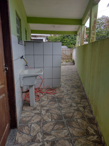 Casa Próximo Ao Muro Da Base Aérea Naval De São Pedro Da Aldeia