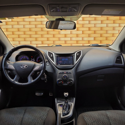 Imagem 10 de 10 de Hyundai Hb20x Style 1.6 Flex 2017 Completo Automático