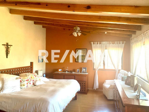 Casa En Venta En Condominio Jurica