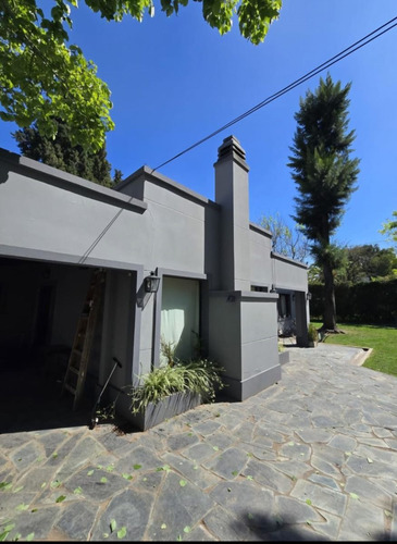 Espectacular Venta Casa De Tres Dormitorios En Parque Leloir