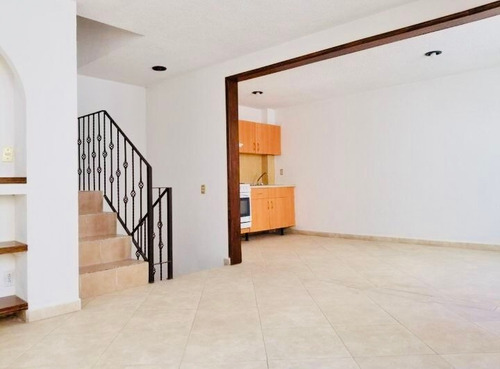 Imagen 4 de 11 de Renta Townhouse 2 Pisos Lomas Del Chamizal Cas_2411 Oa