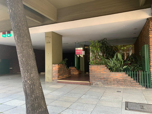 Imagen 3 de 4 de Departamento Con Cochera Y Baulera - Excelente Ubicación