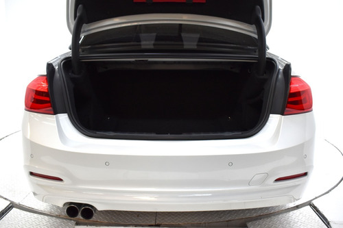 Bmw 320i 2.0t At 2017 Rpm Moviles