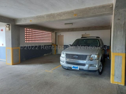 Oportunidad De Inversion Ph Obra Blanca En Lomas Del Sol!!! 377 M2, 23-16154 Katiuska Quevedo