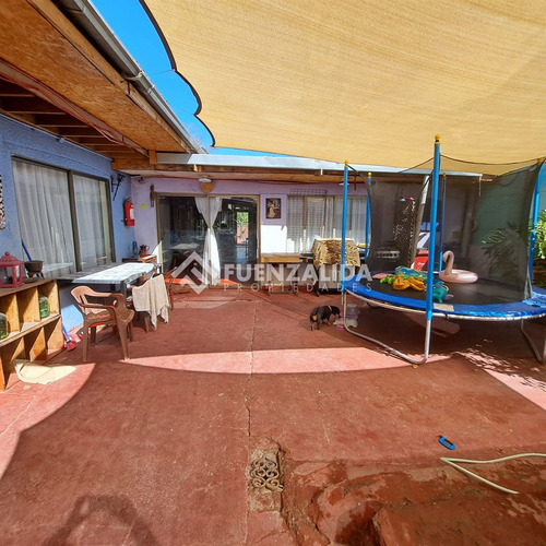 Casa En Venta De 8 Dorm. En Lo Espejo