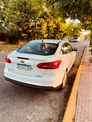 Ford Focus III 2.0 Se Plus Mt
